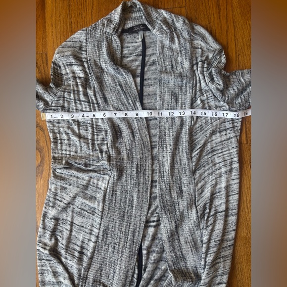 Laila Jayde Long Gray Cardigan Small - Picture 5 of 8